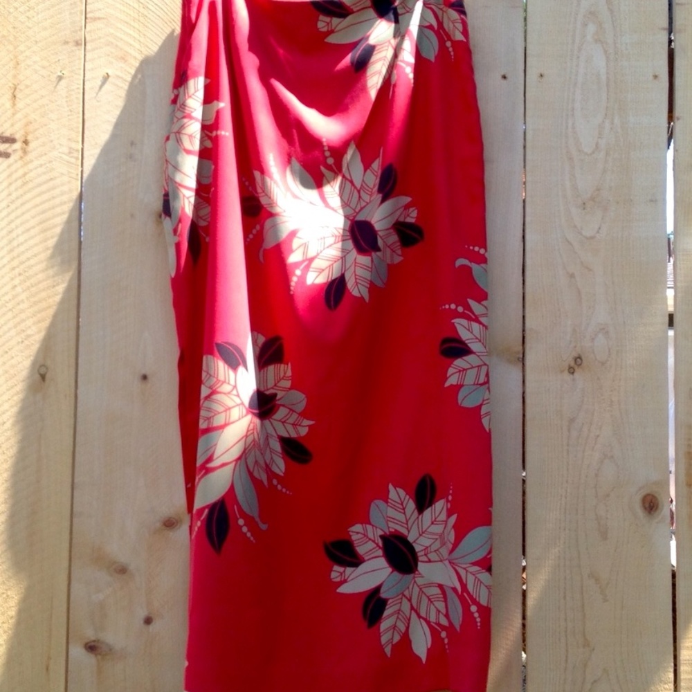 Jones of New York Lined Red Floral Silk Skirt Size 14